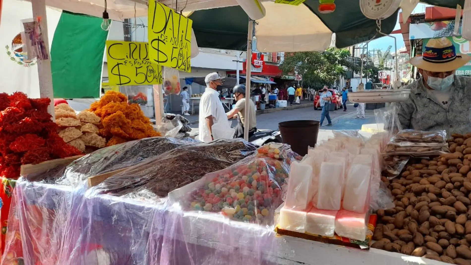 ventas de dulces típicos y frutos